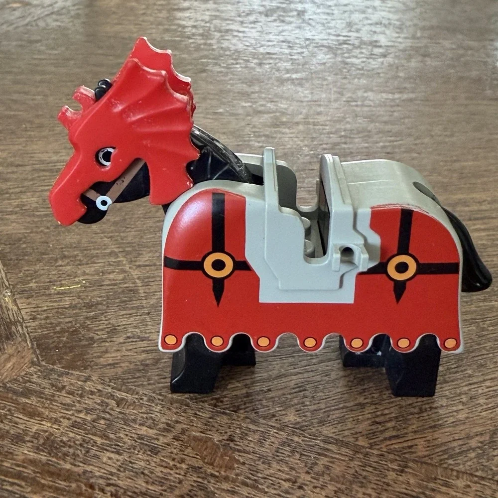 LEGO Black Horse w/ Barding Fright Knights Pattern 6047 6097 6099 2490pb01